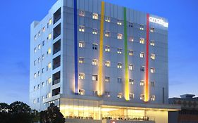 Amaris Hotel Tangerang  2*